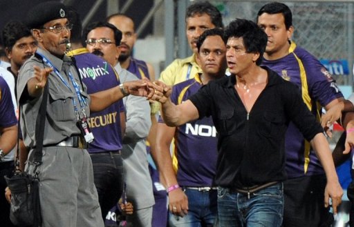 SRK scuffle at Wankhede a grave matter: Vilasrao Deshmukh